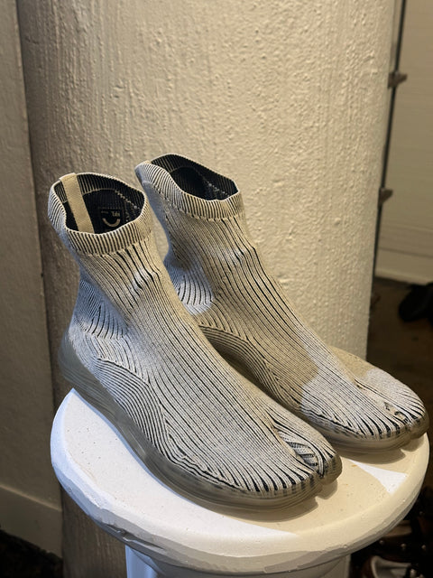 Tabi sock sneakers