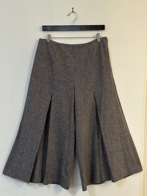 Vintage Grey Linen Pleated Bermuda Shorts